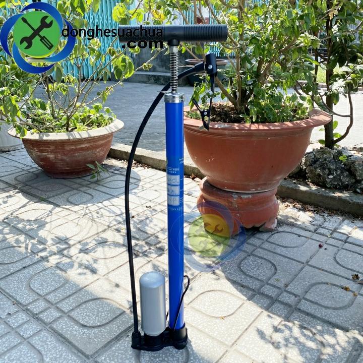 Bơm hơi bằng tay C-Mart L0003 ống xanh