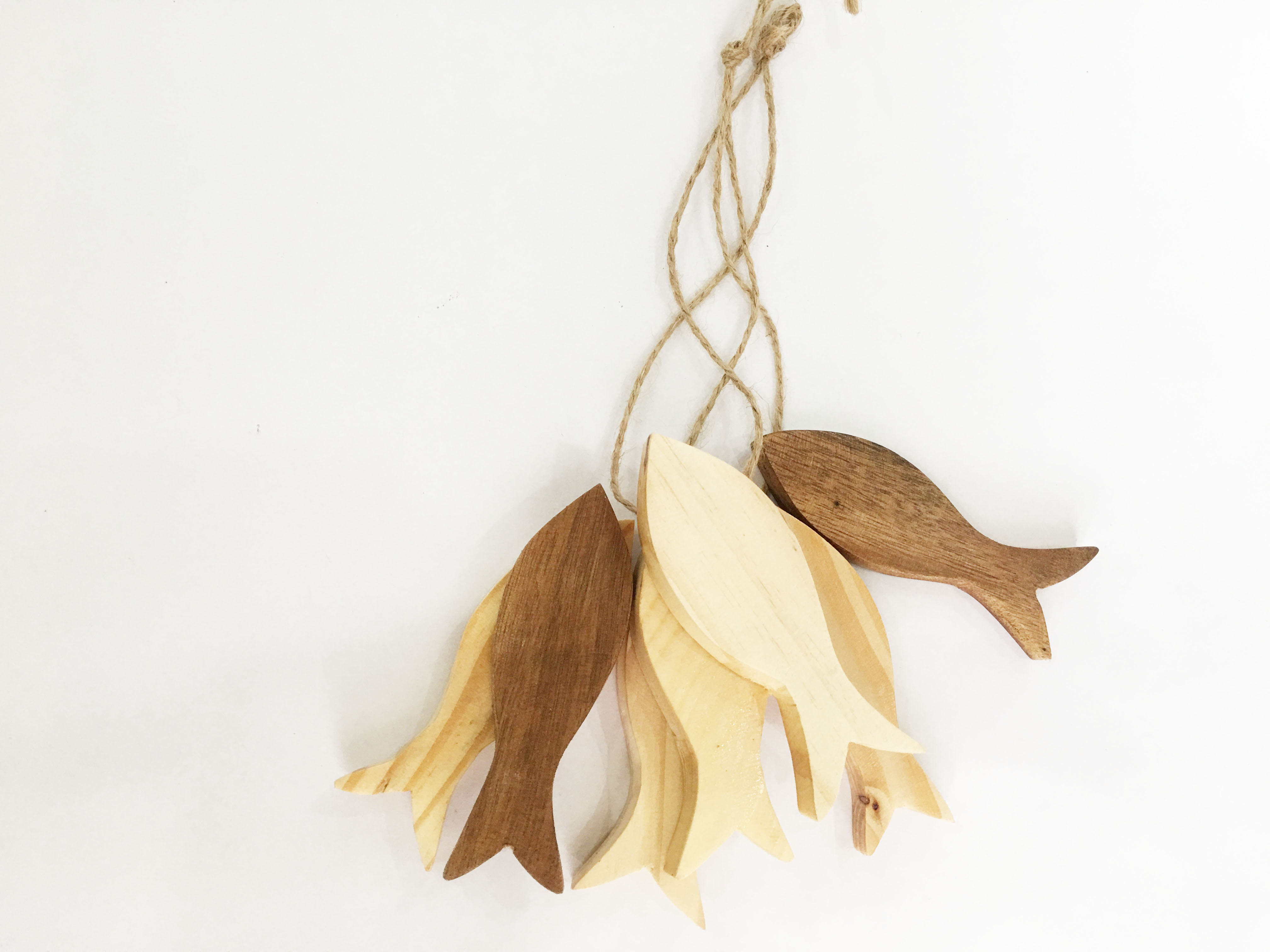 Combo chùm 3 con cá gỗ tự nhiên trang trí handmade 10x3.5x1.5cm  - Màu gỗ tự nhiên