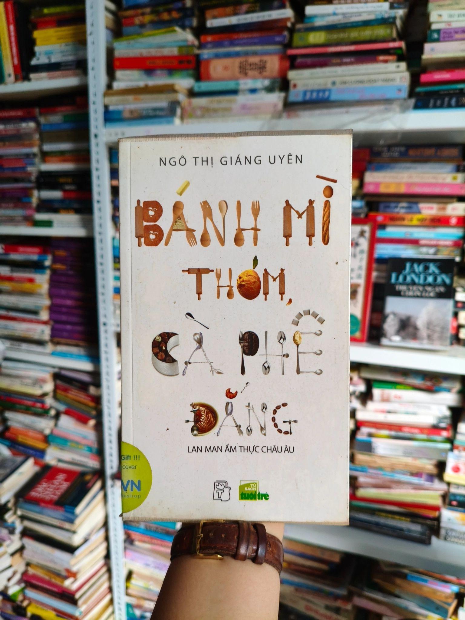 Bánh mì thơm cà phê đắng