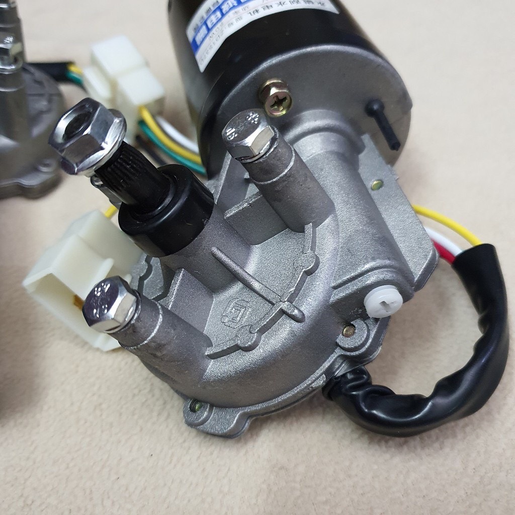 Mô tơ gạt mưa ô tô giảm tốc 12v 50w Loại tốt