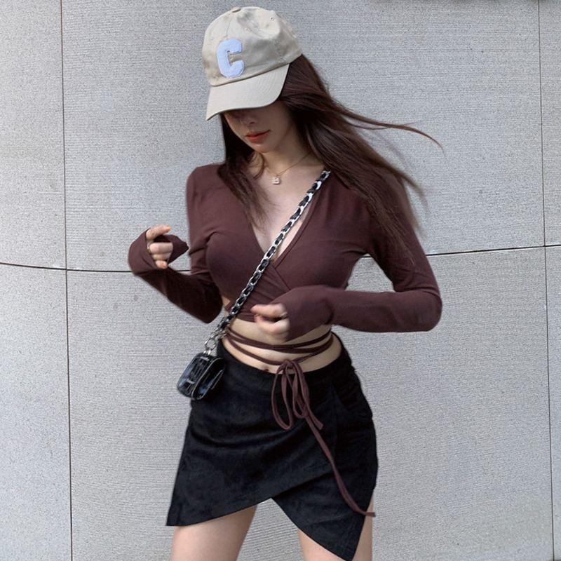 ÁO CROPTOP TAY DÀI DÂY ĐAN CHÉO