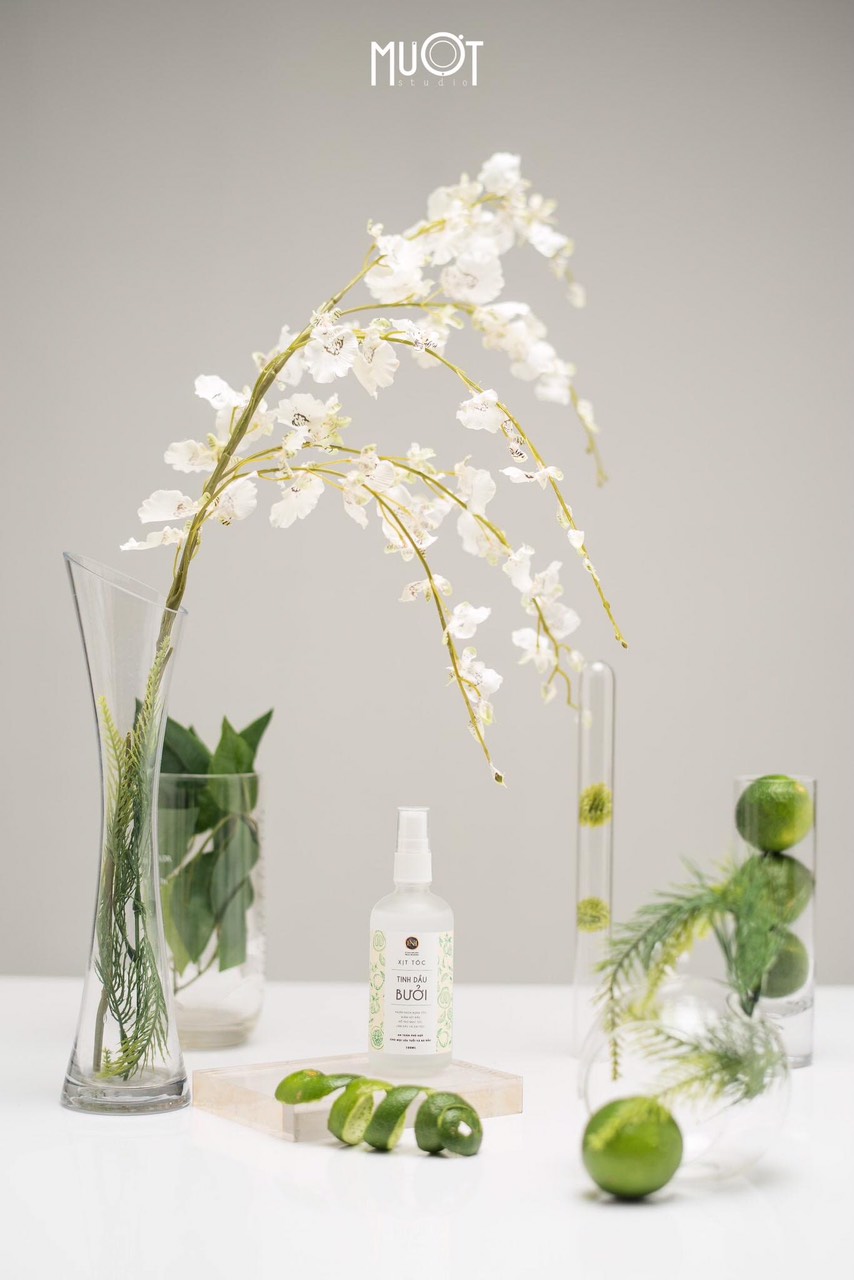 Tinh dầu bười dạng xịt Nuôi dưỡng sâu từ chân tóc,giúp kích thích mọc tóc nhanh