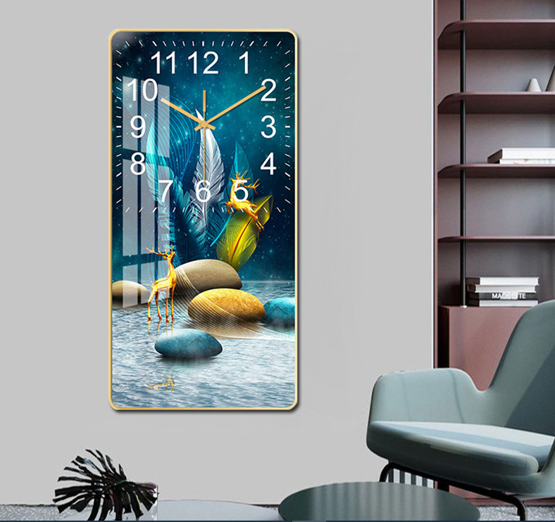 Đồng hồ treo tường sang trọng họa tiết độc đáo