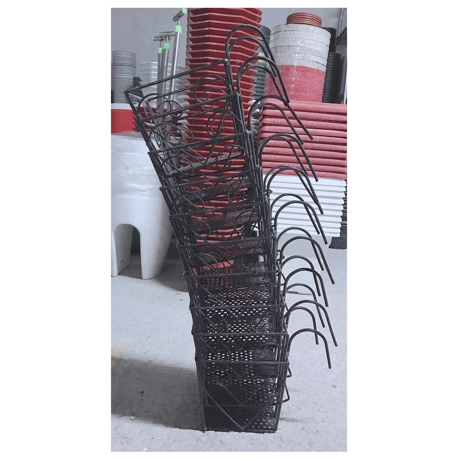 10 Giỏ Sắt 16x14cm - Màu ĐEN Hình Vuông Treo Chậu Hoa Lan Can Ban Công