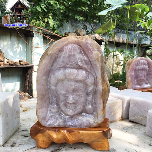 Tượng Mặt Phật Quan Âm trên đá thạch anh hồng tự nhiên TP08 nặng 20kg kích thước 39x26x12 (cm) 