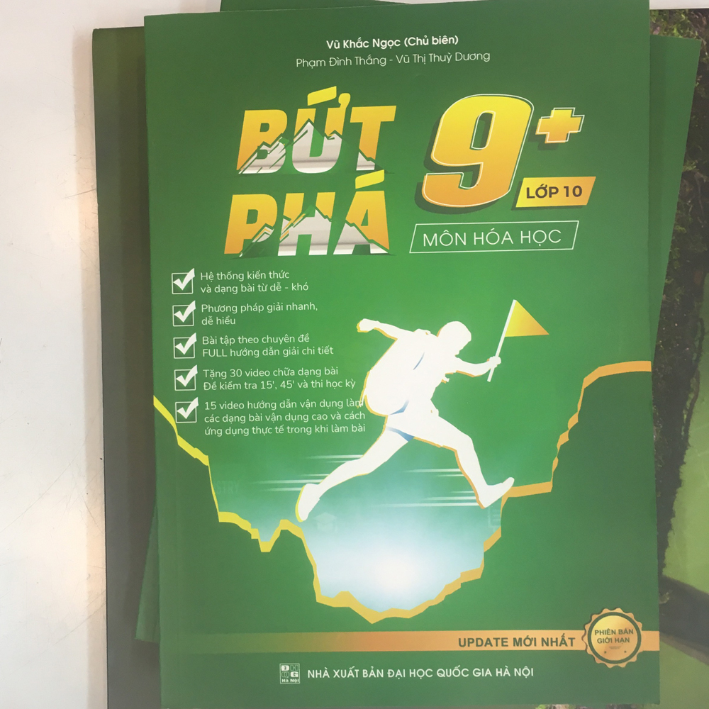 Sách Bứt phá 9+ môn Hóa học lớp 10