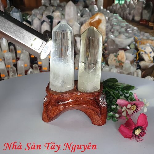 Đá tinh thể thạch anh trắng phong thủy cải thiện vận may, tài lộc và sức khỏe T296 nặng 300gr kích thước 12x5.5(cm)