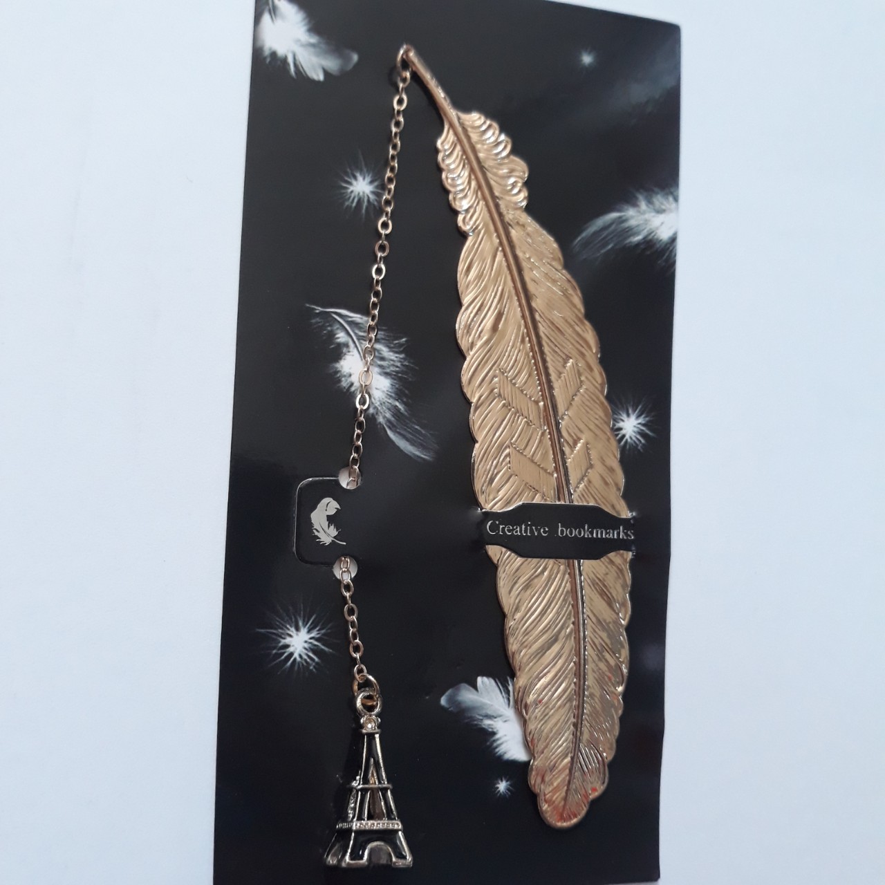 Bookmark Kim Loại Đánh Dấu Sách Hình Lông Vũ Dây Treo Hình Tháp Eiffel - Màu Đen