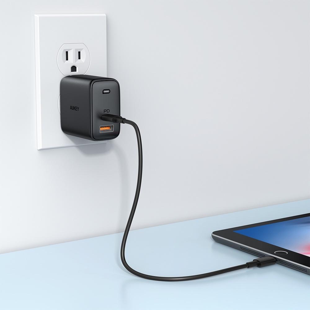 Củ Sạc Siêu Nhanh GAN AUKEY PA-B3 65W Sạc Mac 65W, PD 20W Cho iP 13 12 Pro 11 Pro XS - Hàng Chính Hãng