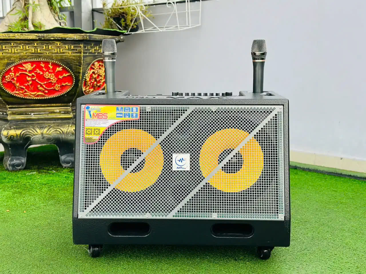Loa Kéo Karaoke 2025 MTMAX K28 Pro - 2 Bass25 Ấm Uy Lực Công Suất 500W Hệ Thống 6 Loa 3 Đường Tiếng Bass, Trung, Treble Âm Thanh Đa Hướng Bộ Nút Chỉnh Dạng Kim Cương Sang Trọng Kèm 2 Micro Hát Nhẹ Vang Sâu hàng nhập khẩu