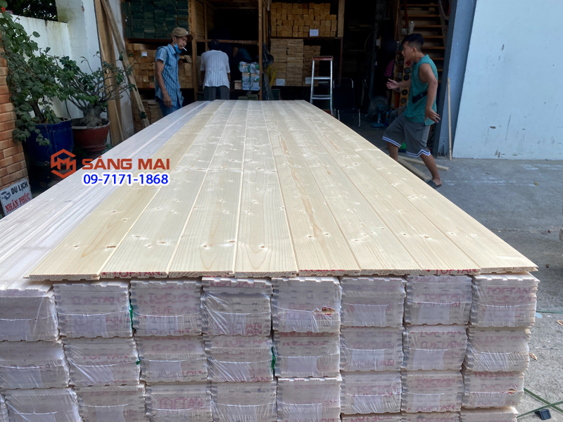 Gỗ thông ốp quầy bar, gỗ ốp tường, ốp trần dài 120cm x 12cm x 1,2cm có rảnh âm dương ghép với nhau