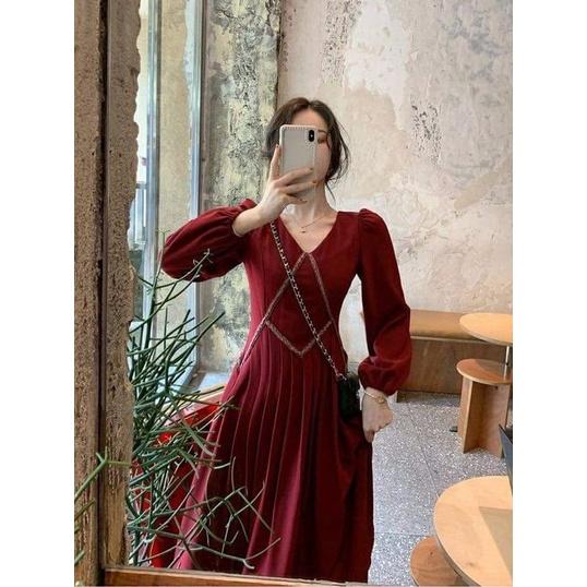 Đầm dáng dài cổ V tay bồng