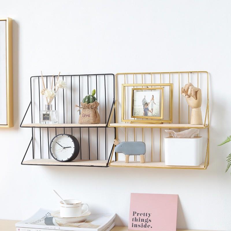 Giá sắt đựng đồ trang trí trong nhà