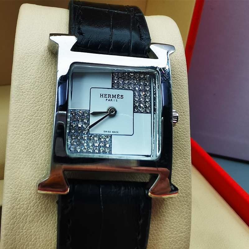 Đồng Hồ Nữ Heure H_Hermes Carre Mặt Đính Đá , Máy Pin , Dây Da , Size 26mm (1993watch)- Cung Cấp Bởi AmandaC Life