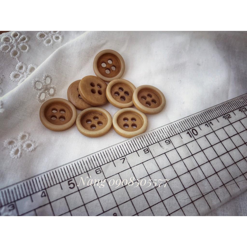 Nút nhựa giả gỗ #nang 1,5cm