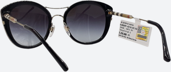 Kính mát Burberry B4251Q