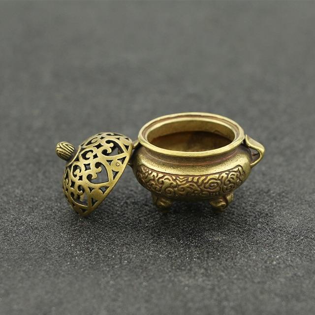 Lư đồng , đỉnh đồng tí hon cao 4 cm