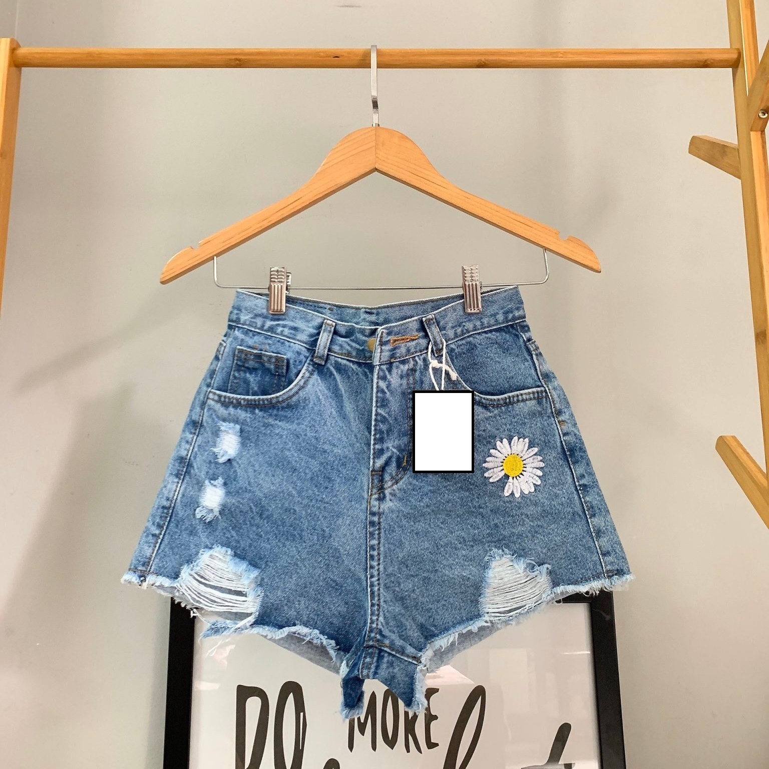 Quần short nữ chất jean cotton lưng cao M03 Julido, thời trangg trẻ trung một màu họa tiết bông hoa co dãn nhẹ có 3 kích thước