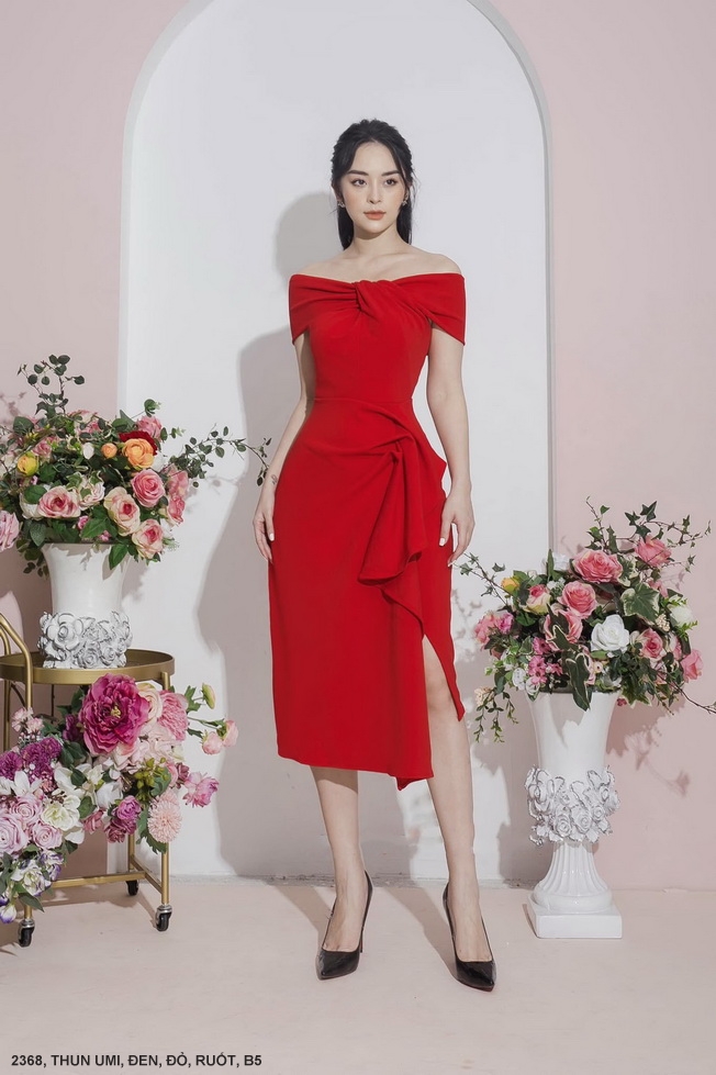 ĐẦM RỚT VAI XẺ LAI QUYẾN RŨ
