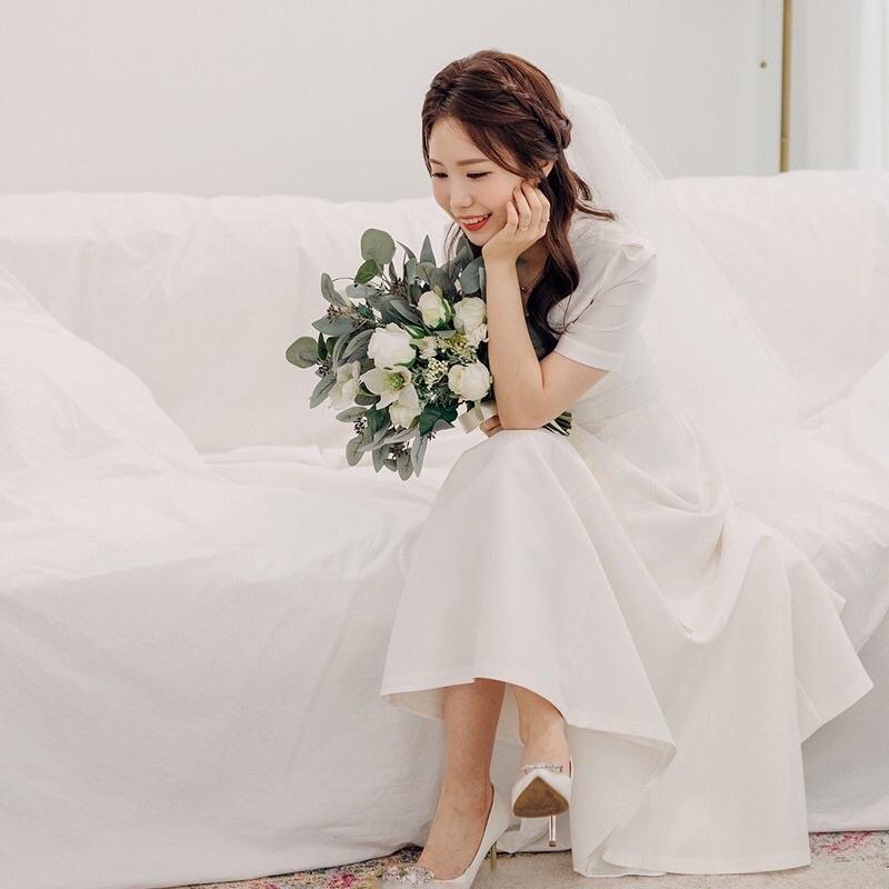 váy cưới suông dài chấm chân- váy tiệc