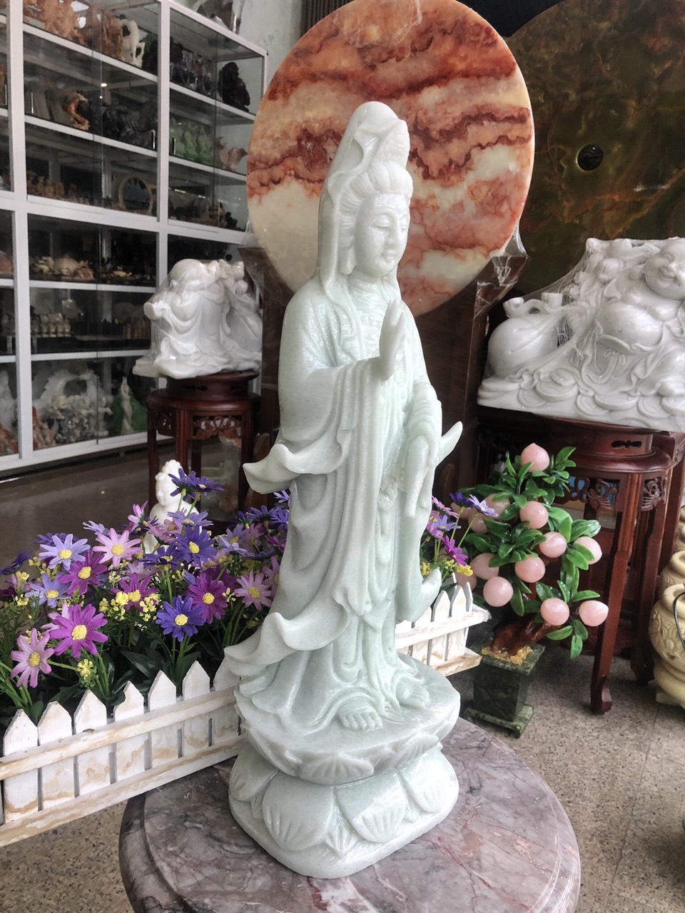 Tượng Phật Bà Quan Thế Âm Bồ Tát đứng đài sen đá cẩm thạch trắng xanh - Cao 50 cm