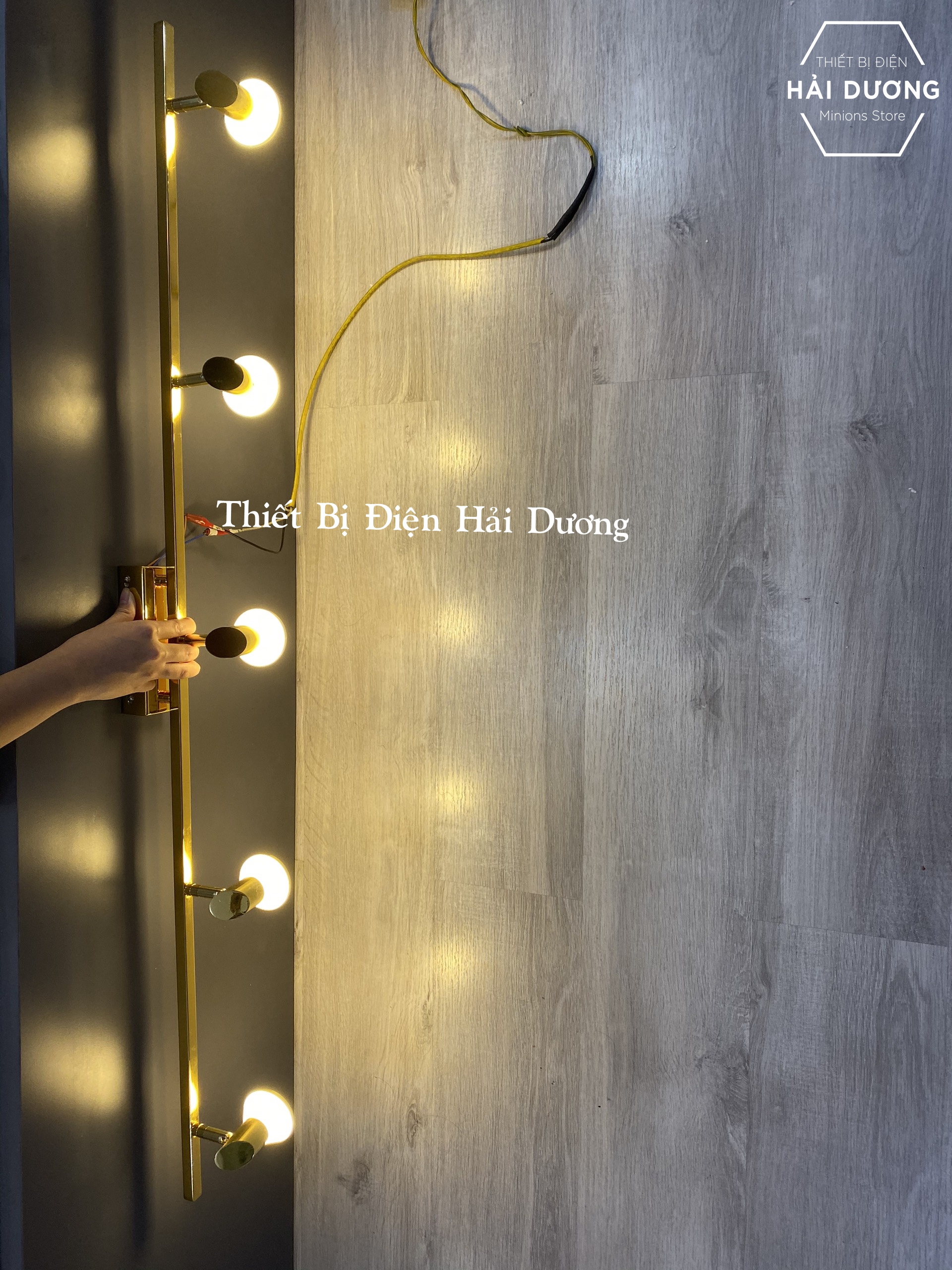 Đèn soi tranh - Đèn rọi gương Led Đèn soi gương 5 đèn chiếu sáng model 3602 -5 15w - Ánh sáng vàng