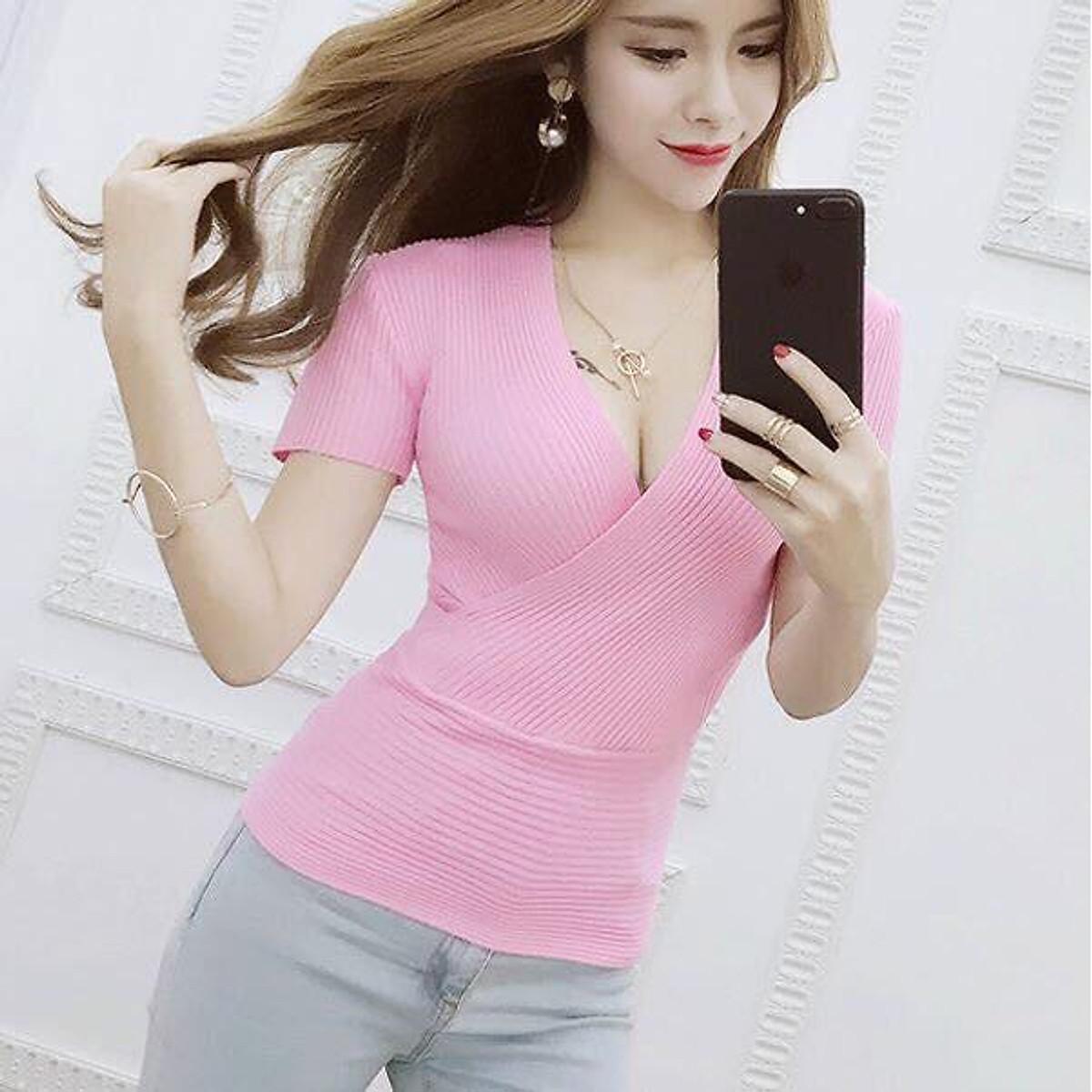 Áo thun gân cổ đáp chéo chữ V