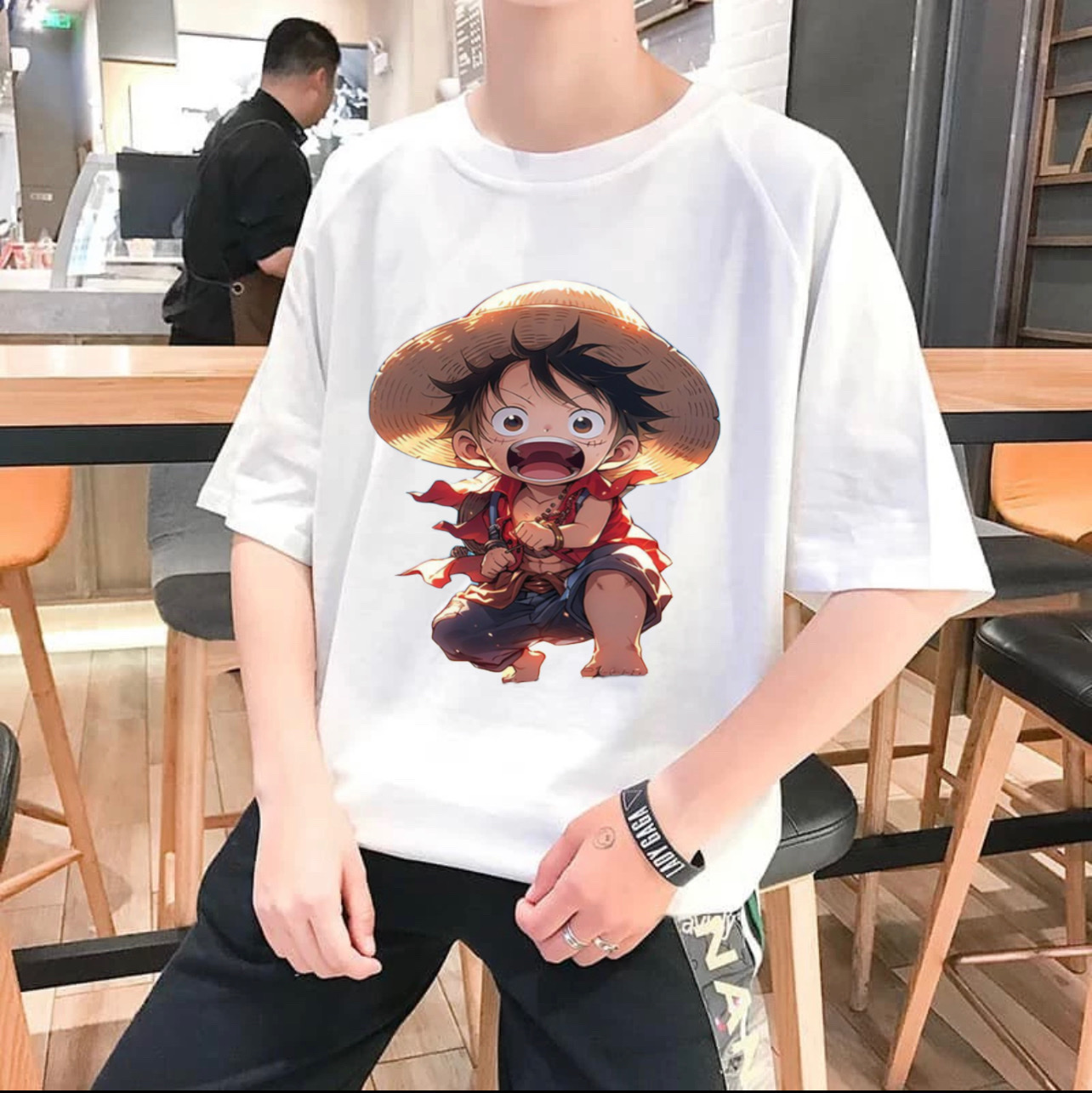 Áo thun in cậu bé “Nón Rơm