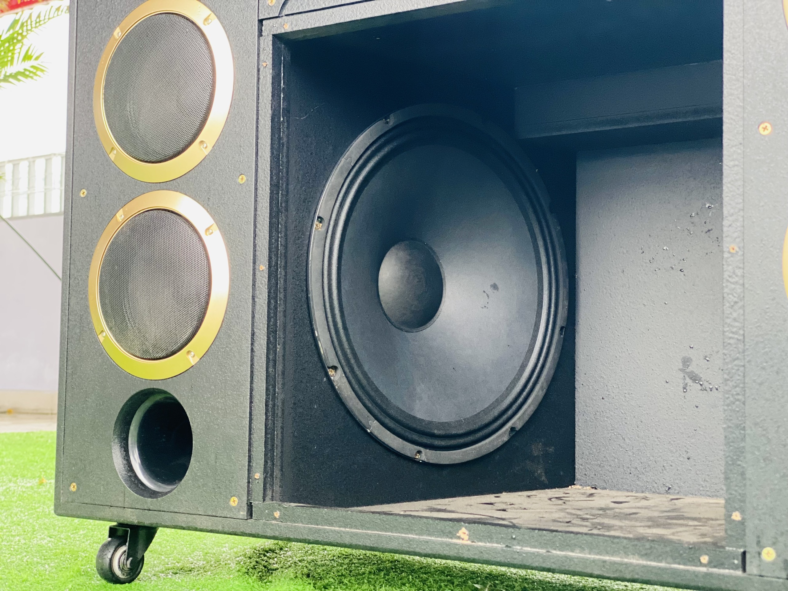 Loa Kéo Karaoke Cao Cấp MTMAX BK56PRO, Công Suất 1000W Mạnh Mẽ, Âm Thanh Cực Căng, Trang Bị 2 Bass Đôi 40, 4 Trung, 2 Treble Đảm Bảo Âm Thanh Đầu Ra Sống Động, Thích Hợp Karaoke, Sự Kiện Chuyên Nghiệp, Kèm 2 Micro Cao Cấp, Hàng Chính Hãng