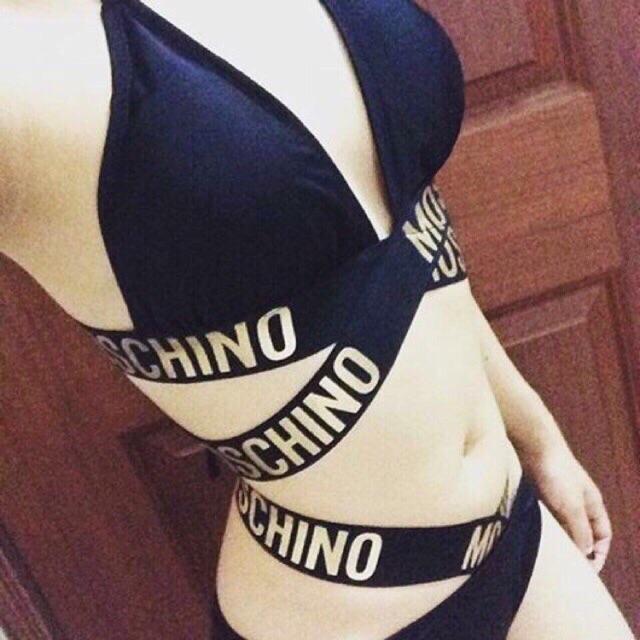 Đồ bơi bản chữ moschino bự