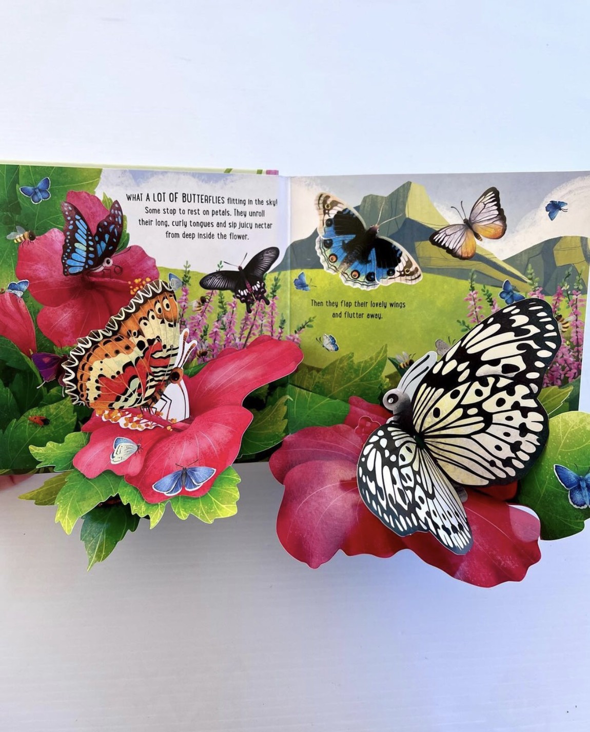 SÁCH POP-UP 3D BUTTERFLIES CHO BÉ