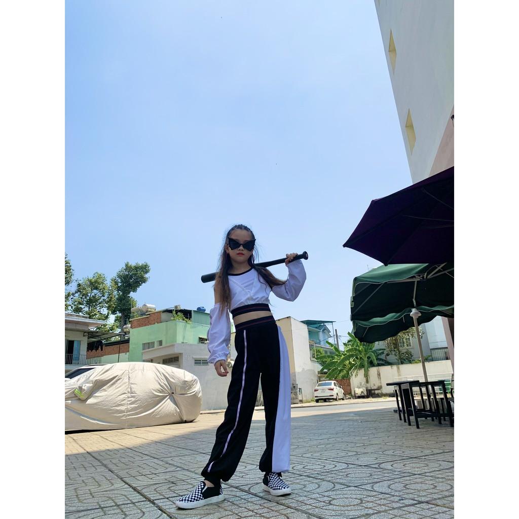 Set Thể Thao Đen Trắng Bé Gái Hiphop Cá Tính