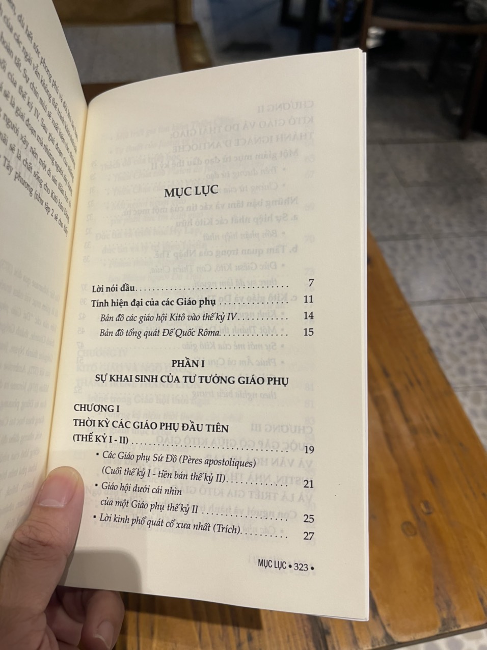 (Bộ 2 tập) GIÁO PHỤ TẬP 1 – Thế kỷ I-IV (Jacques Líebaert) và GIÁO PHỤ TẬP 2 – Thế kỷ IV-VIII (Michael Spanneut) - Athanase Nguyễn Quốc Lâm dịch – Nxb Tôn Giáo