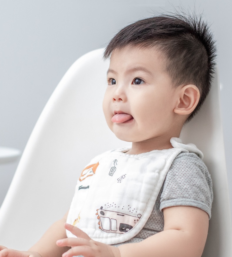Yếm Bonny Vải Xô 6 Lớp Có Cúc Bấm Bên Vai Giúp Bé Thấm Rớt, Giữ Ấm Ngực