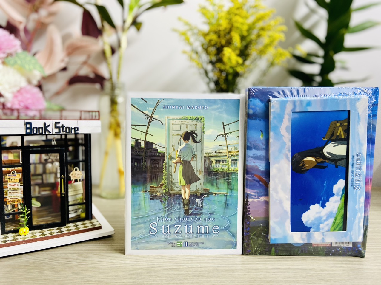 Sách Khóa Chặt Cửa Nào Suzume - Chang Book