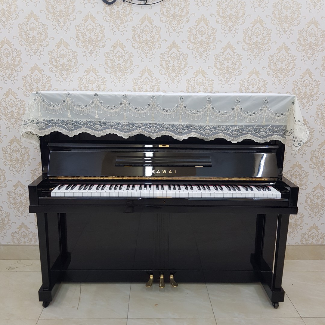 Khăn phủ đàn Piano phối chân ren hoa xanh tinh tế