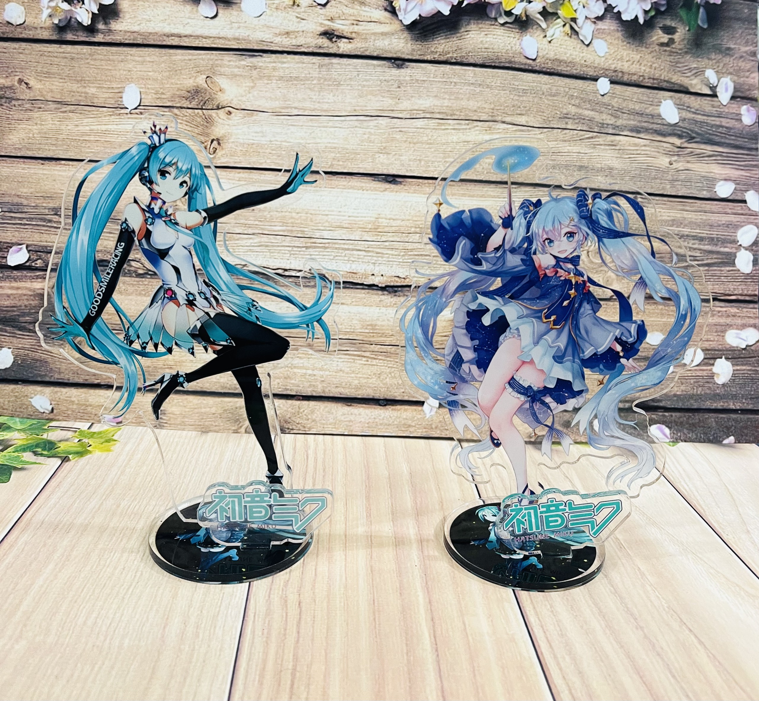 Standee Hatsune Miku mô hình mica trong nhiều mẫu