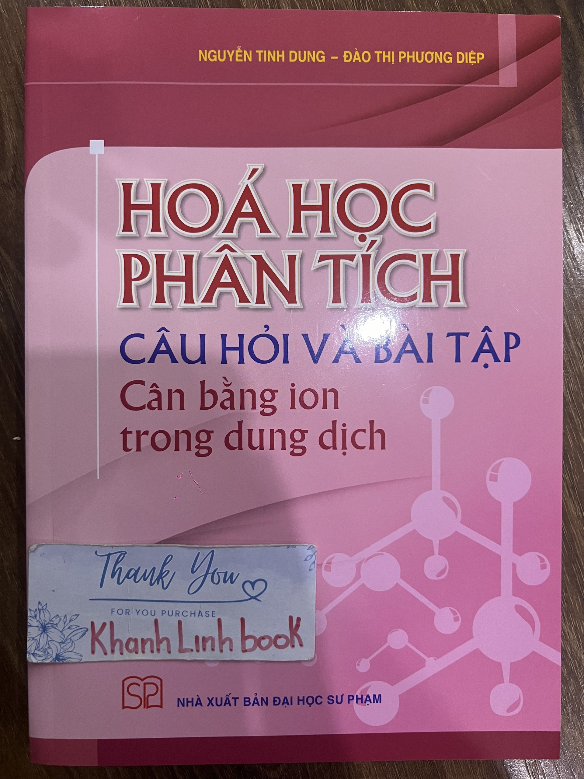 Sách - Hoá học phân tích - Câu hỏi và bài tập: Cân bằng ion trong dung dịch