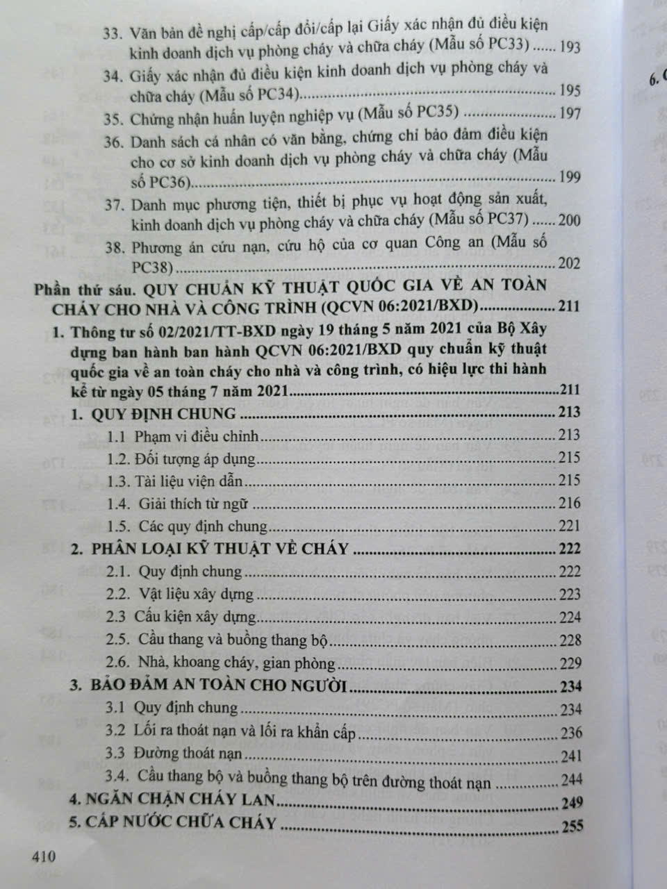 Sách Luật Phòng Cháy, Chữa Cháy Và Cứu Nạn Cứu Hộ - Quy Định Pháp Luật Về Công Tác Cứu Nạn, Cứu Hộ Của Lực Lượng Phòng Cháy Và Chữa Cháy (V2550T)