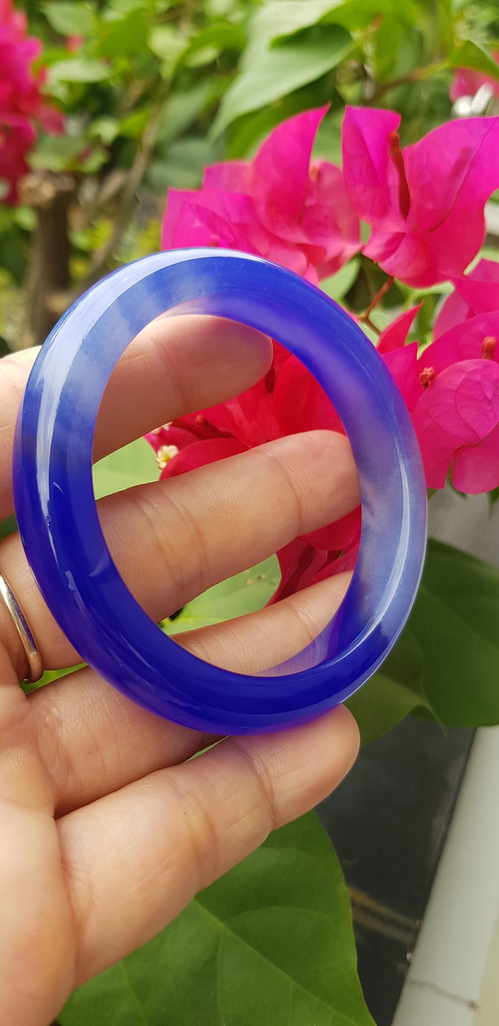 Vòng tay Nữ  Bản Hẹ Đá Mã Não Xanh Dương Đậm nhạt 1 bên đều đẹp Vòng tay Ni 52mm x Cao 11mm x dầy 8mm Nữ mệnh Thủy mệnh môch 50kg - 54kg đeo ạ