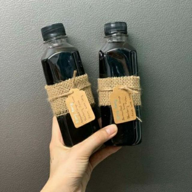 100 chai nhựa 330ml vuông nắp đen kèm tem thank you