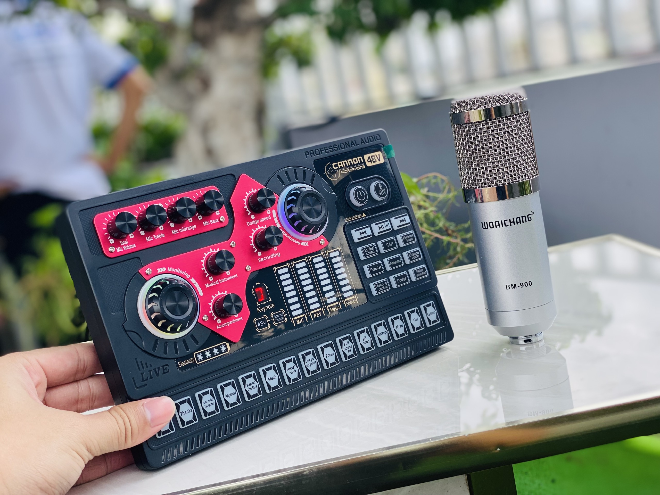 Combo Sound Card X5 Autotune Và Micro Thu Âm BM900 là bộ thu, Livestream Chuyên nghiệp Giá Rẻ Dễ Dùng hàng nhập khẩu