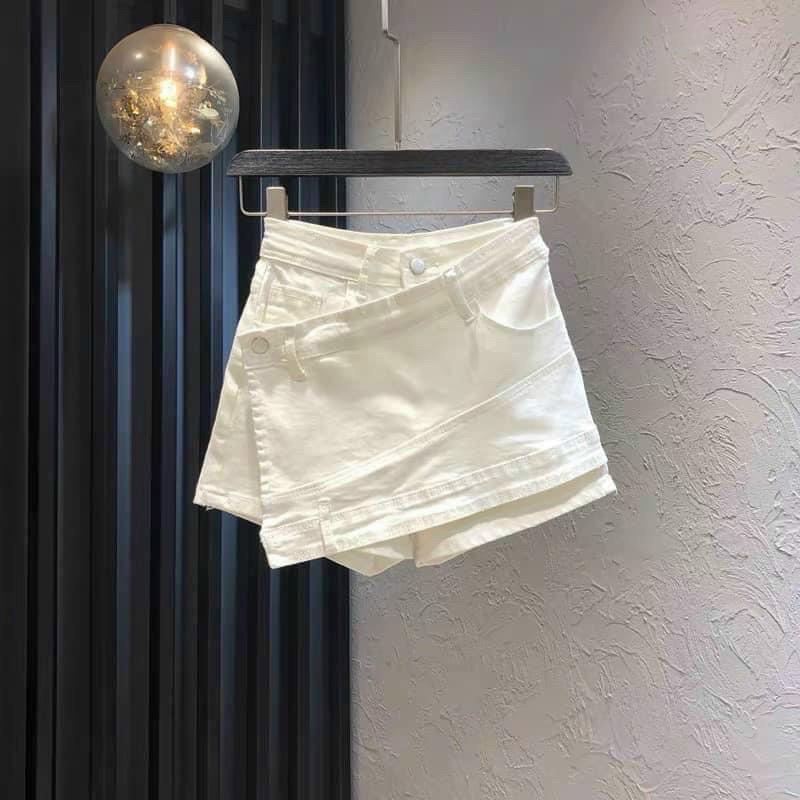Quần kaki giả váy nút lệch cá tính
