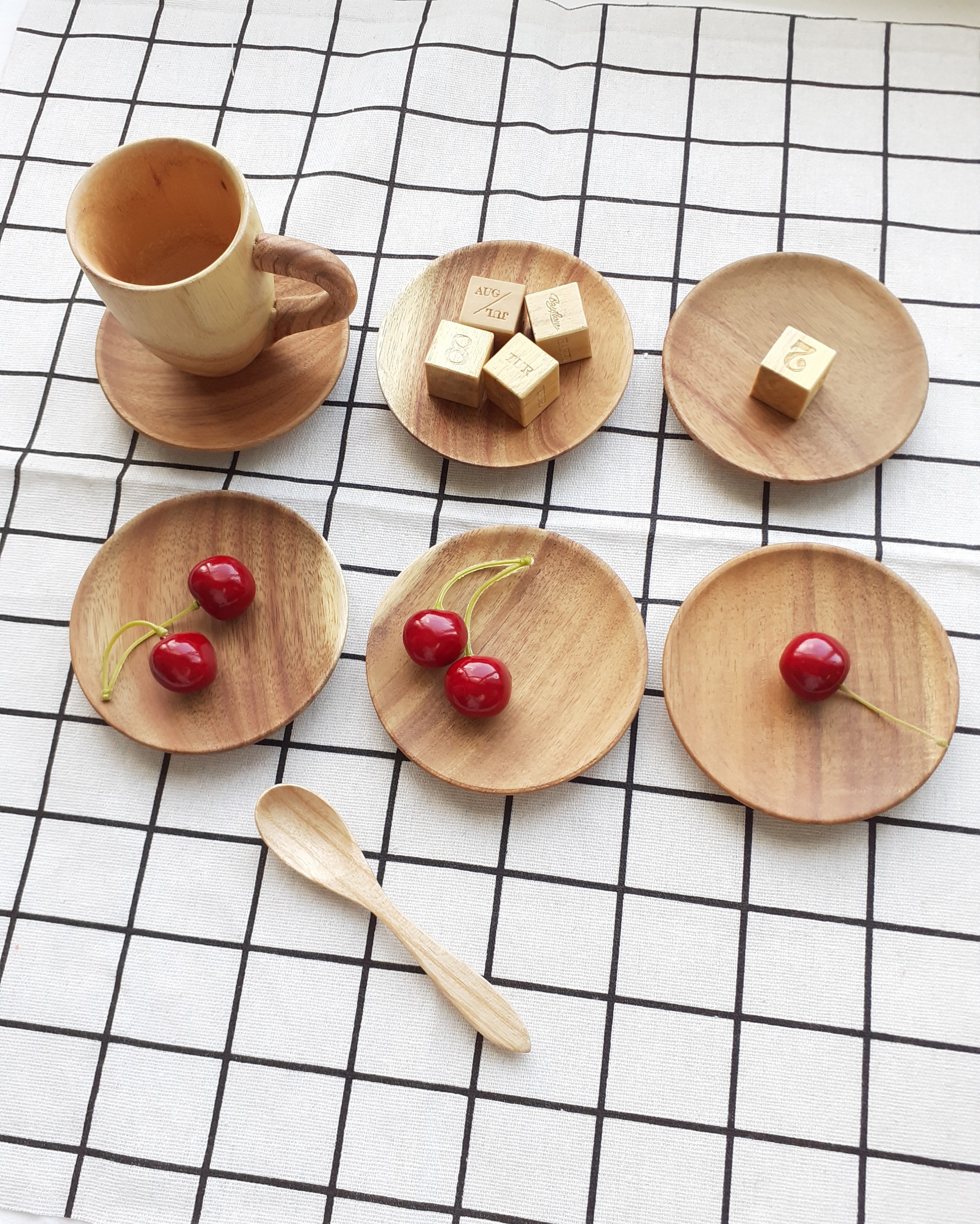 Bộ 6 đĩa gỗ KEO tròn nhỏ lót cốc, ly 10 cm