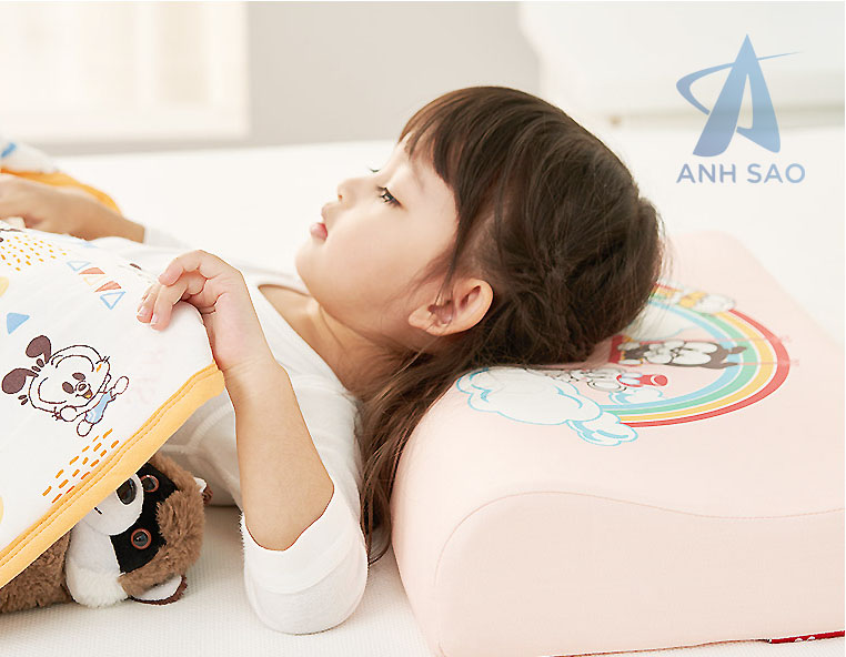 Gối cao su non nhân tạo Memory Foam cho bé kích thước 28.5 x 45 x 6/8 cm cao cấp A