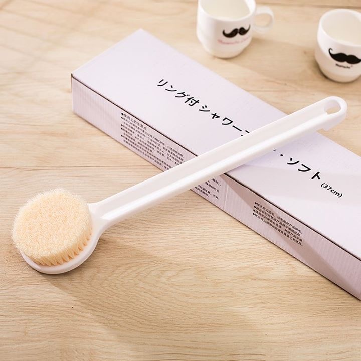 Bàn chải chà lưng, massage toàn thân cán dài Shower Brush, có móc treo - Màu trắng