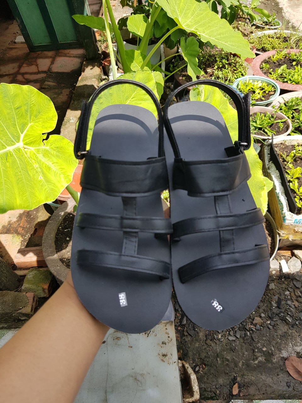 sandal nữ đế đen quai đen size từ 35 nữ đến 42 nữ