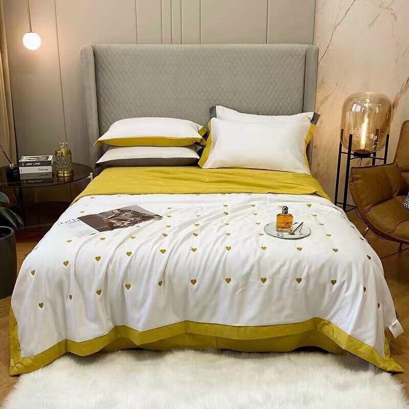 Chăn lụa thêu tim 2mx2m3 hàng nhập