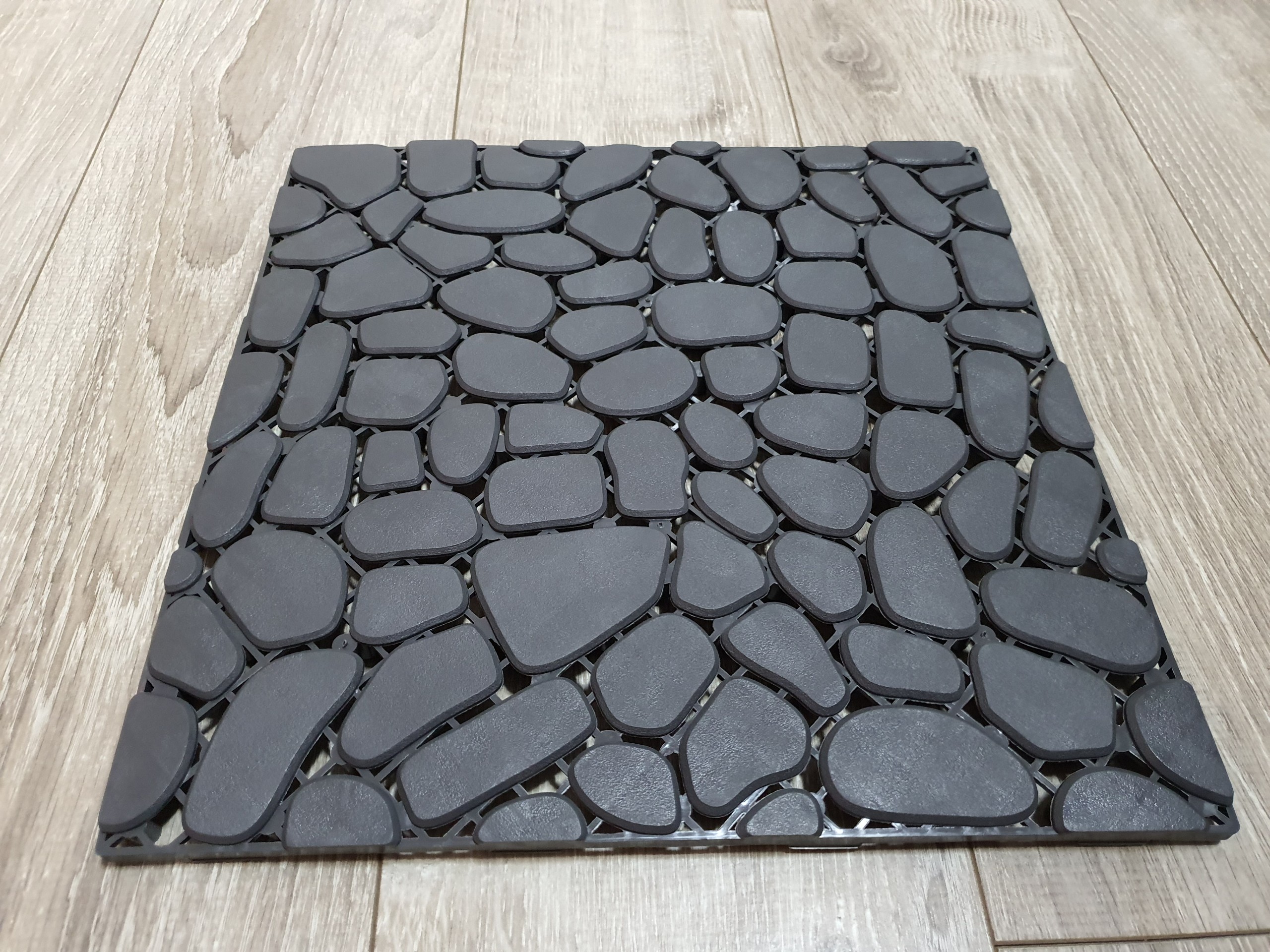 1M2 Vỉ Nhựa Lót Sàn Viên Sỏi Xám Green Konoha