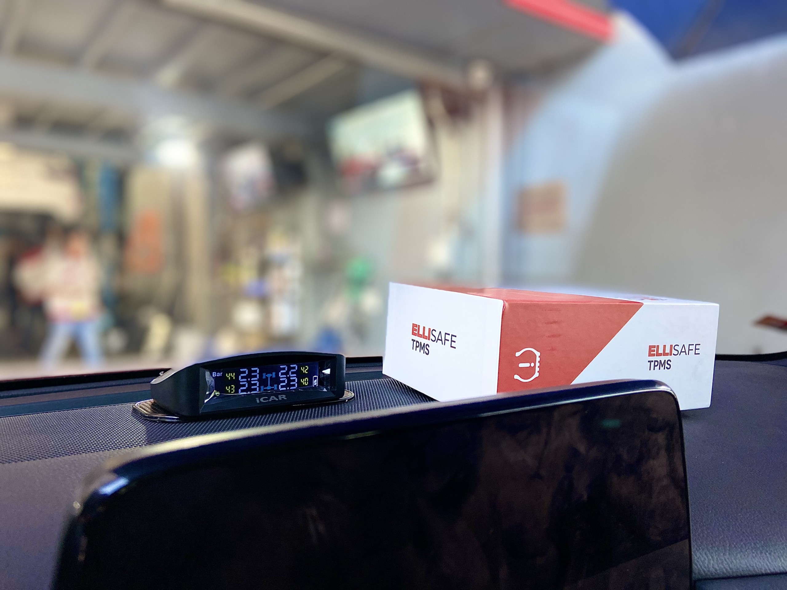 Cảm Biến Áp Suất Lốp ICAR TN405 Tích Hợp Lên Màn Hình Mini Đặt Taplo - Phù Hợp Tất Cả Dòng Xe